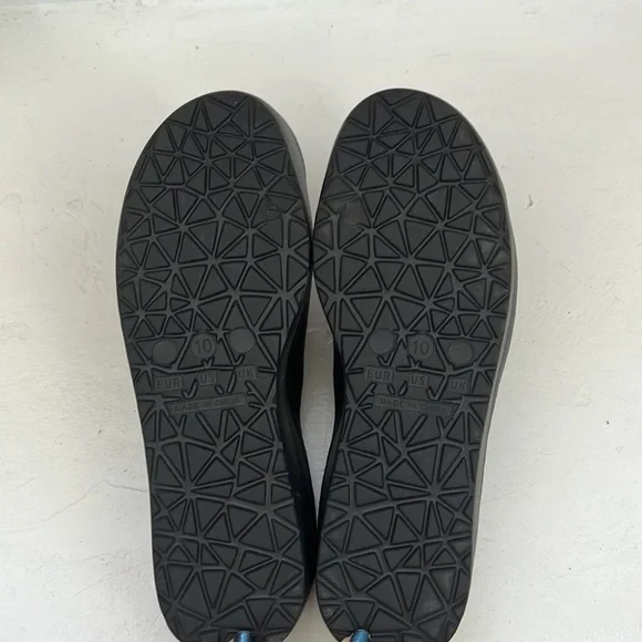 Steve Madden Platform Sandals - Picture 2 of 3